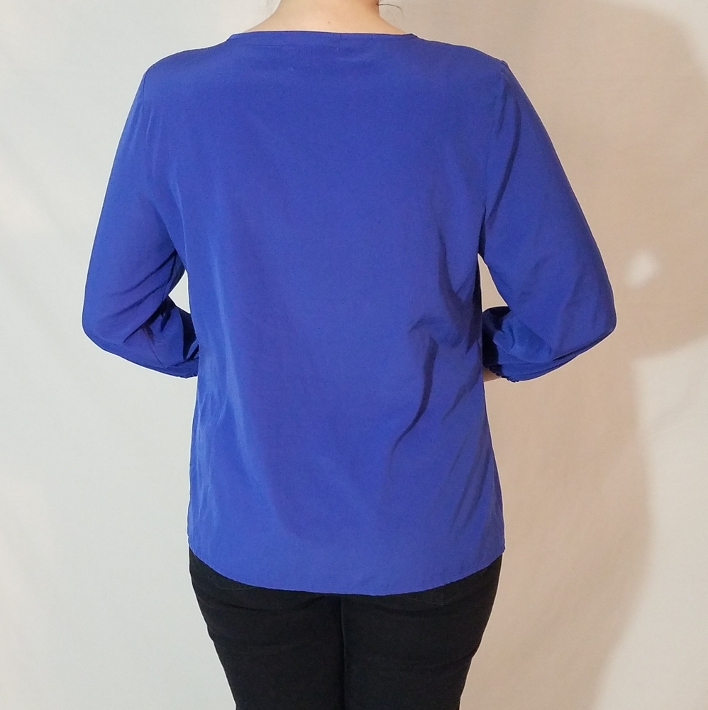 Beautiful woman's blouse! - Picture 5 of 7